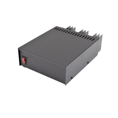 Fuente de poder lineal regulada / 13.8Vcc / 7A continua / 11A máxima / 115Vca / 0.58 x 0.22 x 0.81 ft