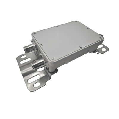 Combinador de Bandas de Dos Vías / 698-960 MHz y 1710-2700 MHz / PIM3 -140 dBc / Potencia Pico 800 W / Conectores N Hembra / IP40