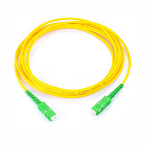 Jumper de Fibra Óptica / SC/APC a SC/APC / Monomodo OS1/OS2 / Simplex / 2 m (6.56 pies) / Forro PVC / 2 mm